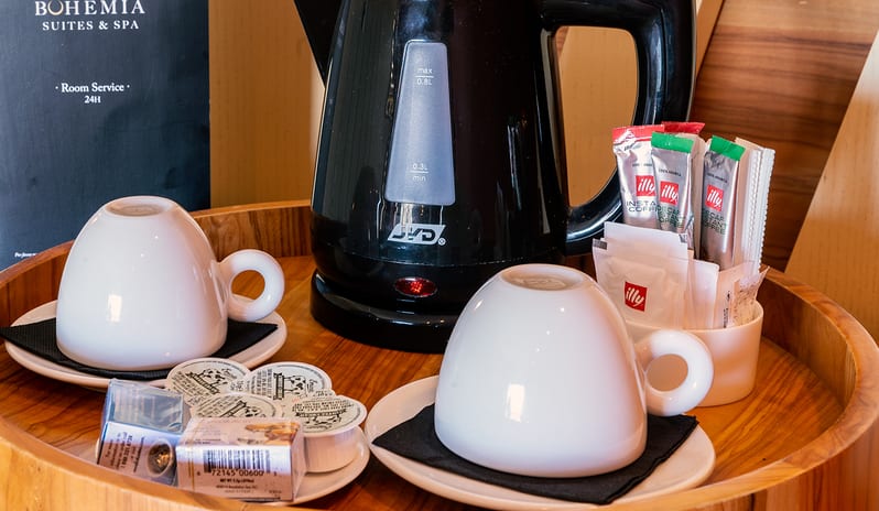 DELUXE OCEAN VIEW AMENITIES